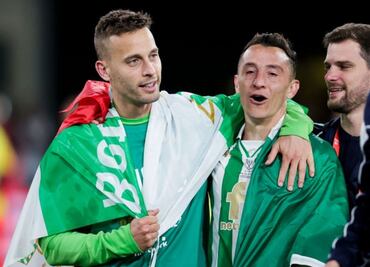 Andrés Guardado fue invitado por Sergio Canales al Rayados - Columbus Crew