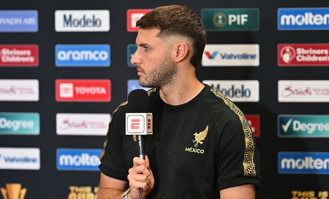 Santiago Giménez en conferencia de prensa de la Copa Oro Foto: Imago7