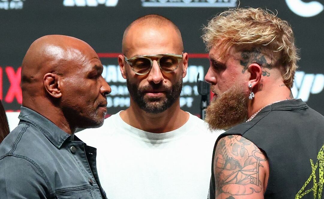 Mike Tyson y Jake Paul, cara a cara, previo a su combate - Foto: AFP