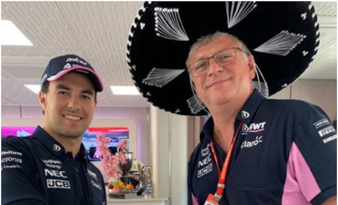 Checo Pérez y Otmar Szafnauer en el paddock de Force India / FOTO: ESPECIAL