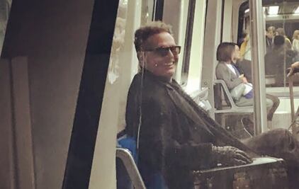 Luis Miguel se pasea, como cualquier mortal, en el metro