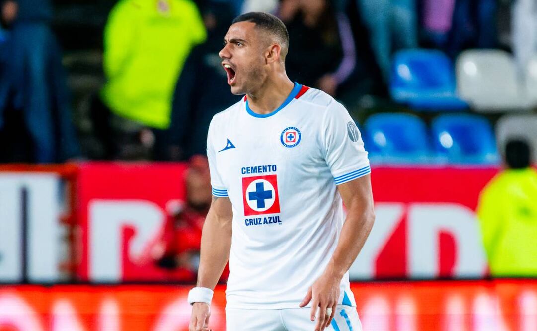 El delantero griego anotó su primer doblete en la Liga MX. Foto: Imago7.