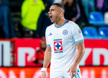 Raúl Orvañanos comete un grave error en el partido Pachuca vs. Cruz Azul