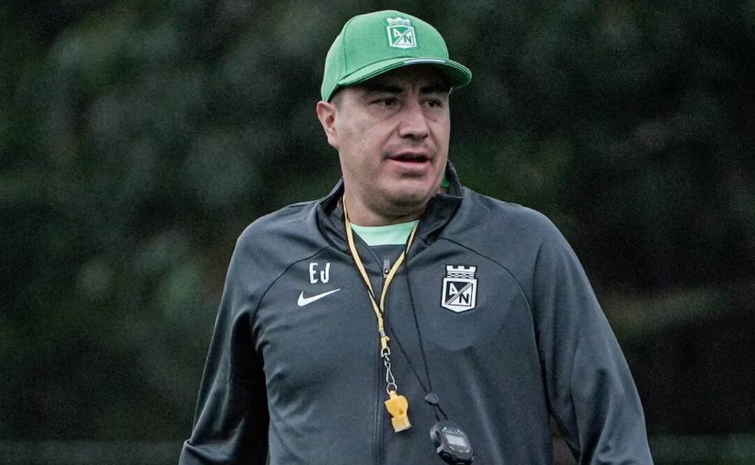 El técnico mexicano no quiso decir nada en concreto sobre su futuro. Foto: nacionaloficial.