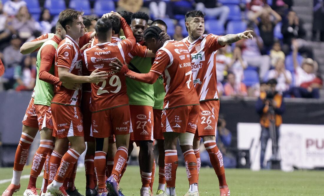 Necaxa en festejo de gol, tras ganarle a Puebla en la Jornada 17 del Clausura 2025 - Foto: Imago7