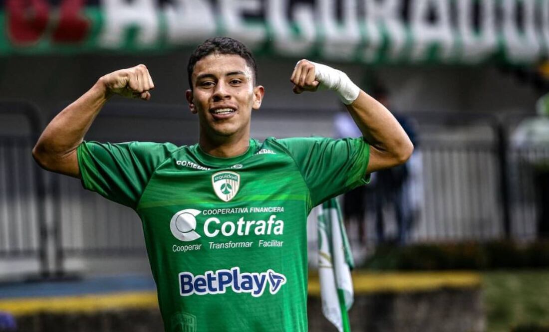 El colombiano de 21 años busca ser factor con los rayados. Foto: johan_rojas_20.
