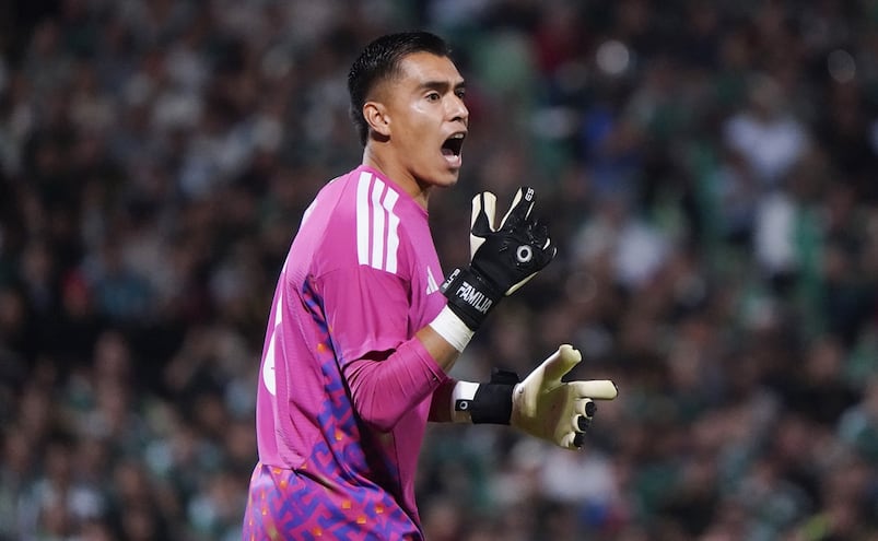Raúl Rangel toma ventaja rumbo al Mundial de 2026; gana terreno para ser titular