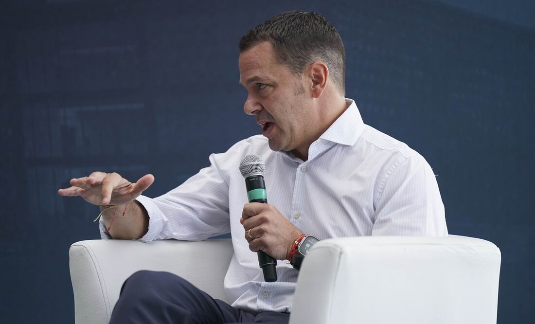 Santiago Baños en conferencia de prensa - Foto: Imago7