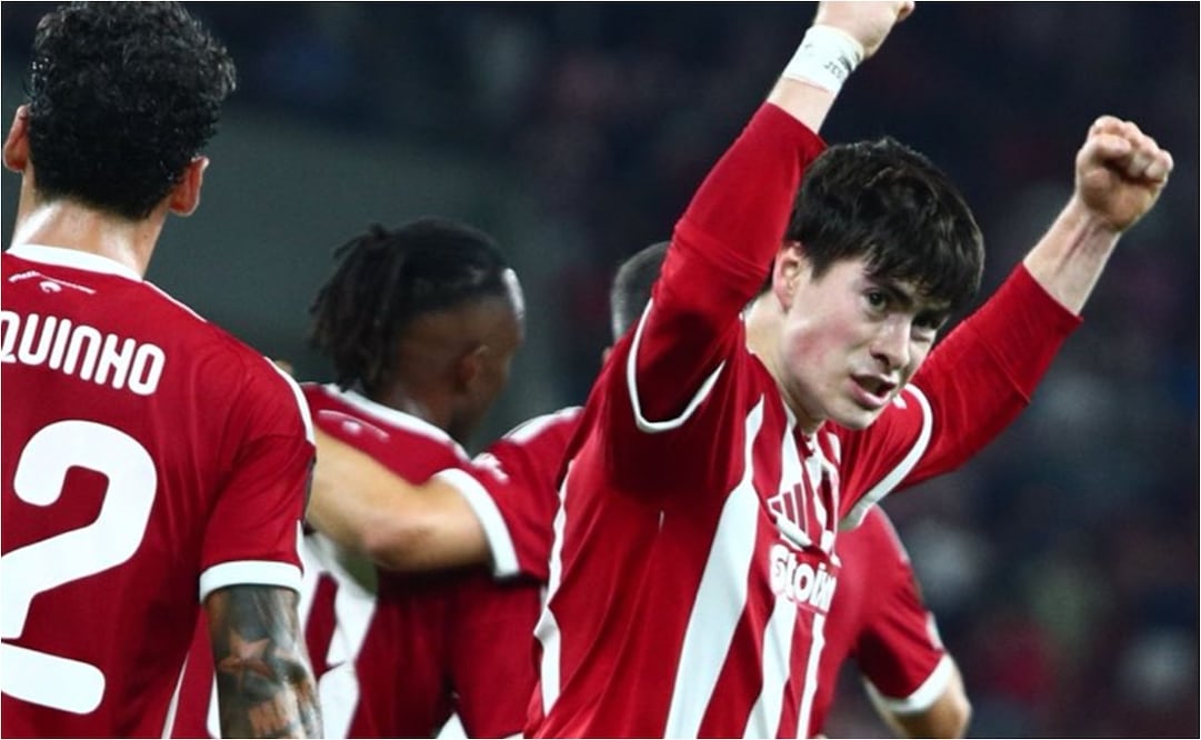FOTO: ESPECIAL - Armando ‘Hormiga’ González participa en la jugada del triunfo del Olympiacos