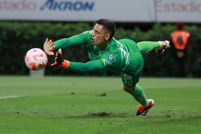 Chivas se prepara para la Liguilla sin seleccionados; Óscar Whalley debuta en la Liga MX