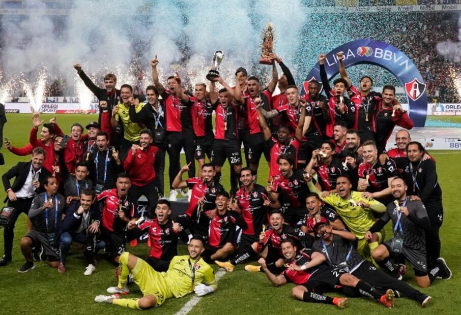 Restaurante Mr. James regalará tortas y tacos por el campeonato del Atlas