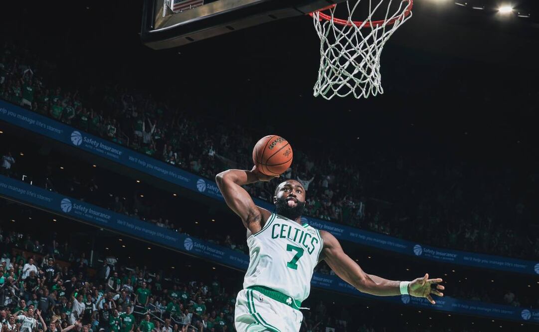 Destacada actuación de Brown. Foto: @celtics.