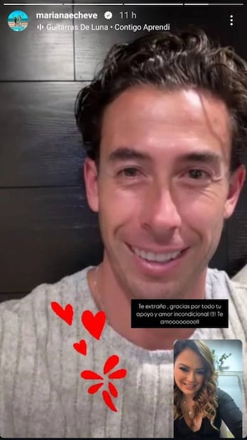 Mariana Echeverría compartió una imagen de la videollamada que hizo con su esposo, Óscar Jiménez. Foto: Especial