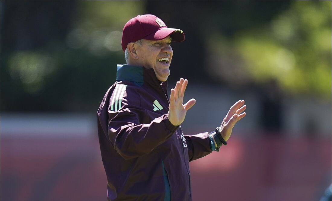 Javier Aguirre en un entrenamiento de la Selección Mexicana. FOTO: Imago7