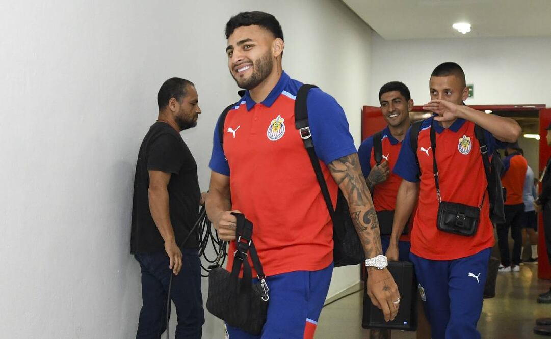 Alexis Vega hizo el viaje con Chivas para el duelo ante los Pumas en CU. Foto: Imago7