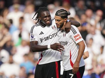 Raúl Alonso Jiménez se reencuentra con el gol, en el empate del Fulham y el West Ham