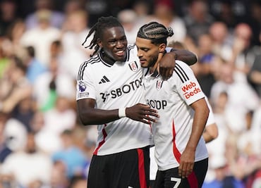 Raúl Alonso Jiménez se reencuentra con el gol, en el empate del Fulham y el West Ham