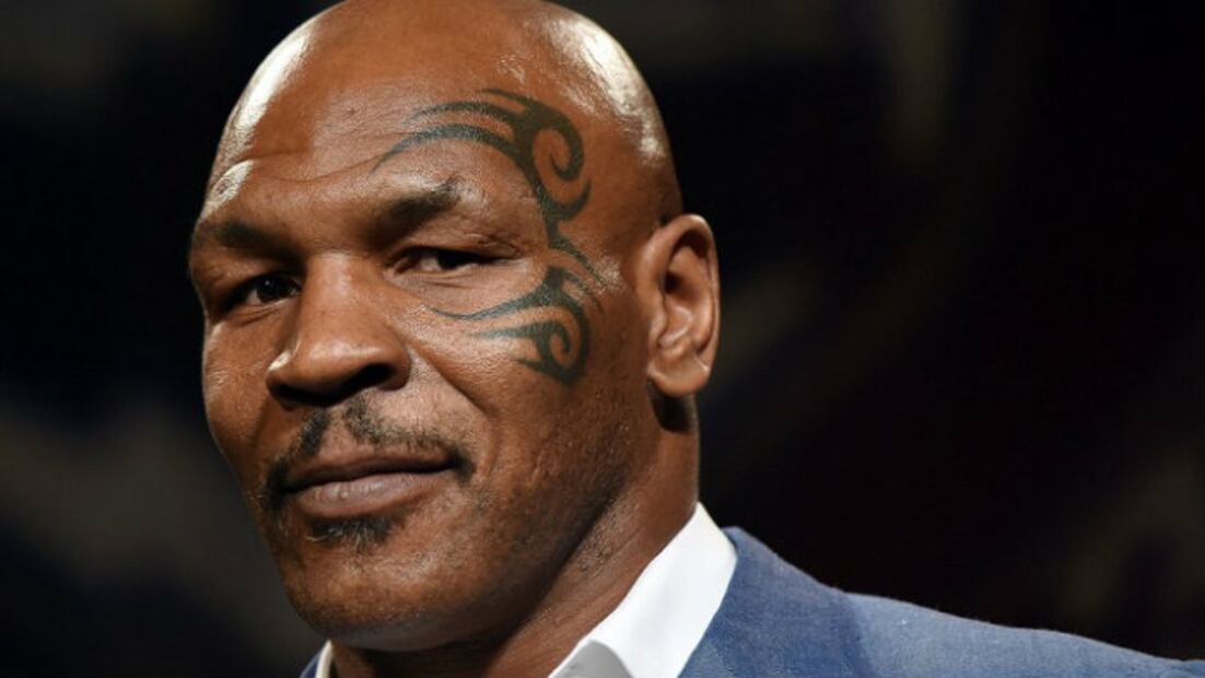 El día que Mike Tyson enloqueció y mordió la oreja de Holyfield