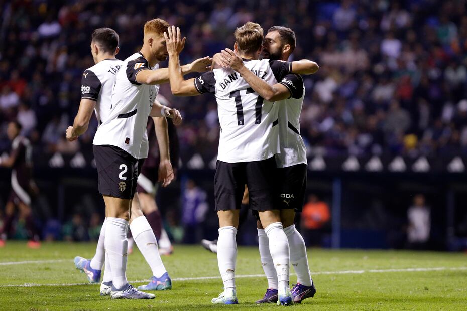 Jugadores del Valencia CF celebran uno de los goles de Dani Gómez. FOTO: Imago7