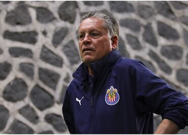 Ricardo Peláez acepta que en Chivas 'muchos jugadores le orinaron la cara'