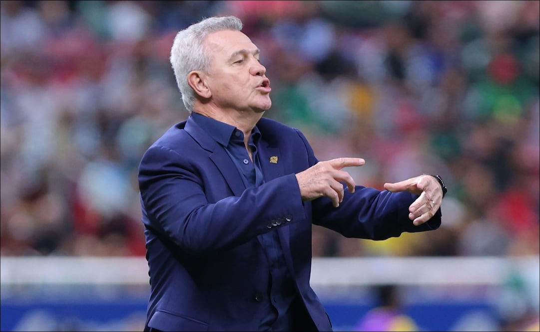 Javier Aguirre da indicaciones durante el partido de México ante Ecuador. FOTO: Imago7