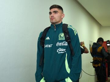 Johan Vásquez acepta la responsabilidad de ser líder de la Selección Mexicana: “La experiencia que he acumulado me ayuda”