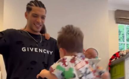 Raúl Jiménez practica sus festejos de gol con su hijo: ¡espera celebrar pronto!