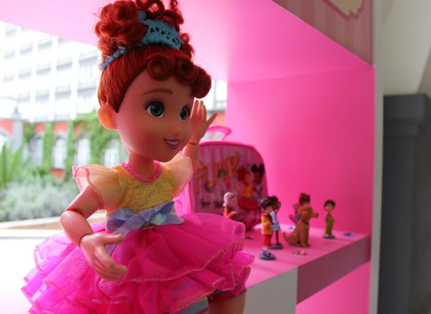 Mía y Nina Rubín prestan sus voces para la serie “Fancy Nancy Clancy”