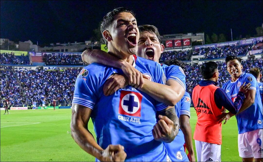 Jugadores de Cruz Azul celebran uno de los goles anotados a Tijuana en la Vuelta de los Cuartos de Final del Apertura 2024. FOTO: Imago7