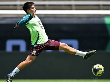 Prensa internacional continúa elogiando a Gilberto Mora tras actuación en Mundial Sub-20