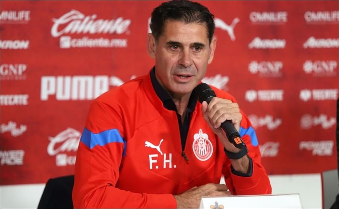 Fernando Hierro, director deportivo de Chivas, en conferencia de prensa. FOTO: Captura