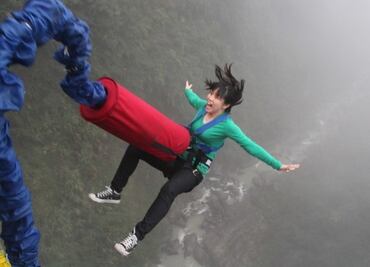 Muere mujer joven por saltar del bungee sin la protección correcta