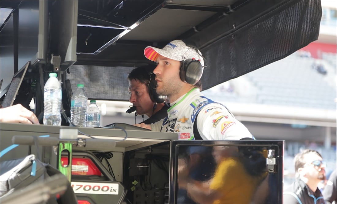 Daniel Suárez no se pierde ningún detalle en el Circuito de las Américas en Austin, Texas. FOTO: Especial