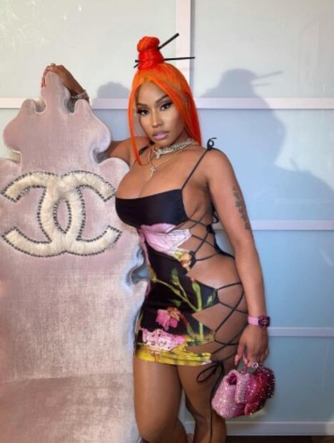 Nicki Minaj posa desnuda para celebrar sus 39 años