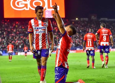 San Luis derrota 2-1 al Monterrey y sueñan con llegar a la gran final