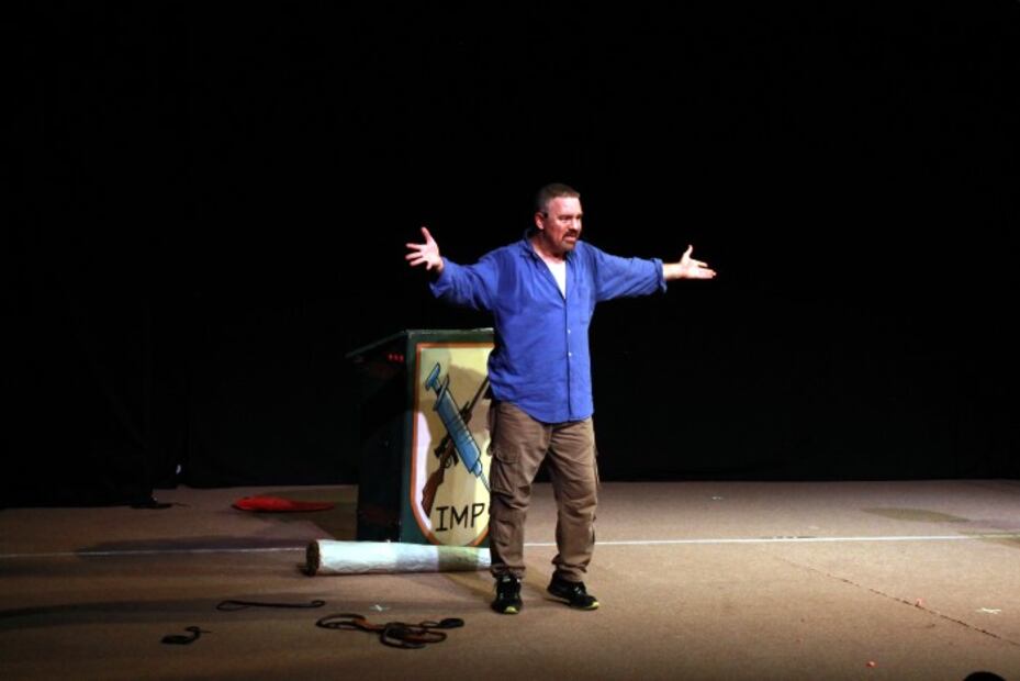 “D'mente”: Ari Telch vuelve al teatro para quitar el estigma a los trastornos mentales