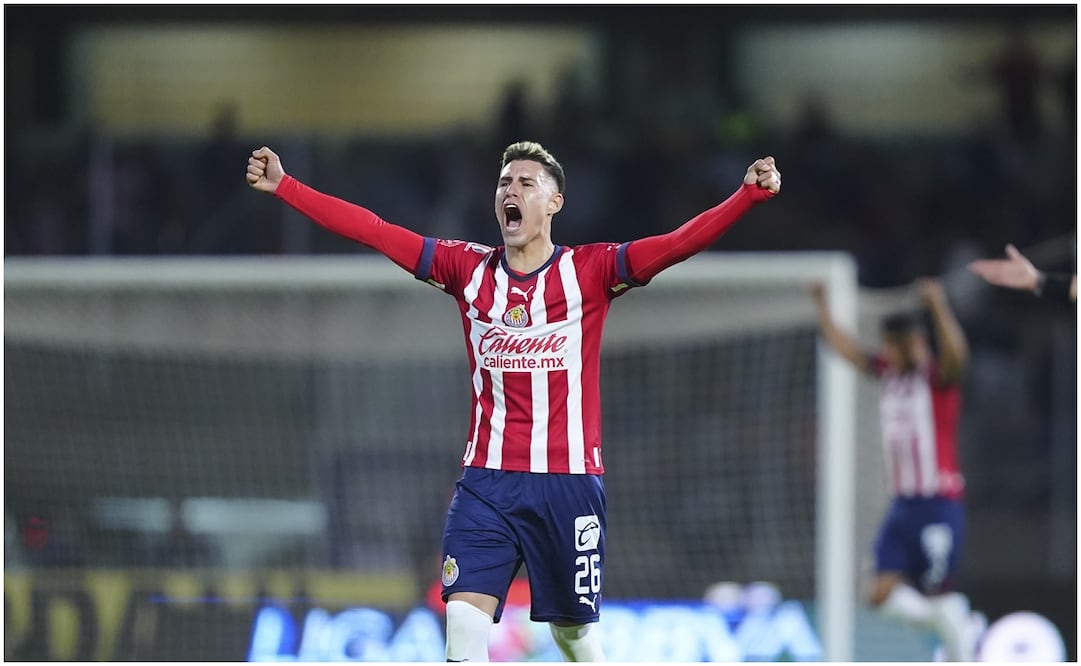 Cristian Calderón festejando un triunfo ante Pumas / FOTO: Imago7