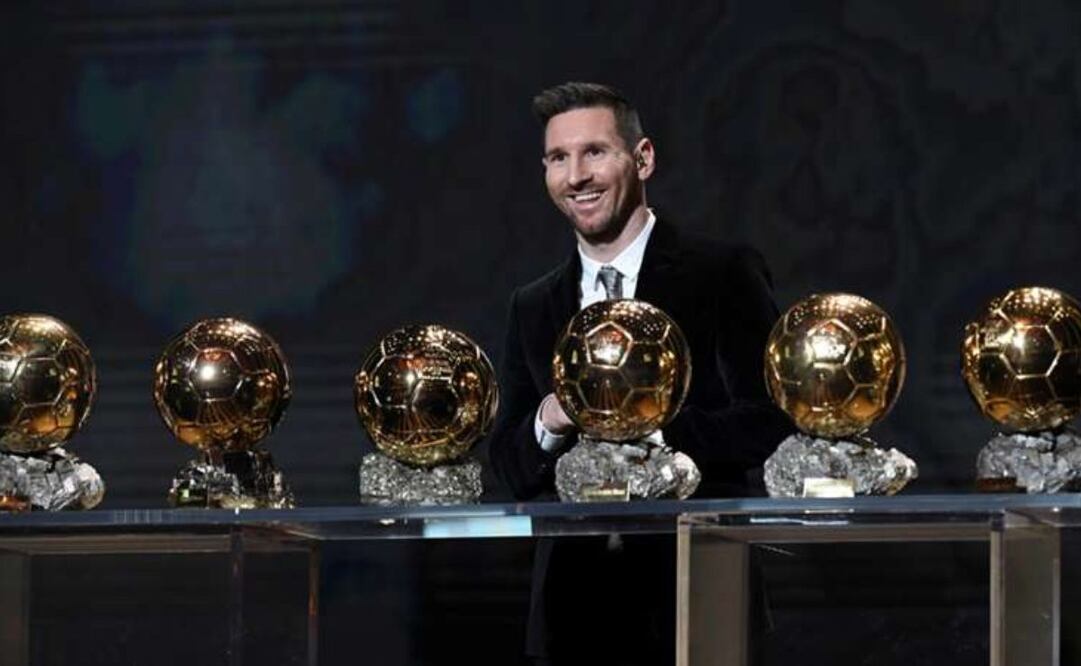 Lionel Messi con sus Balones de Oro / FOTO: EFE