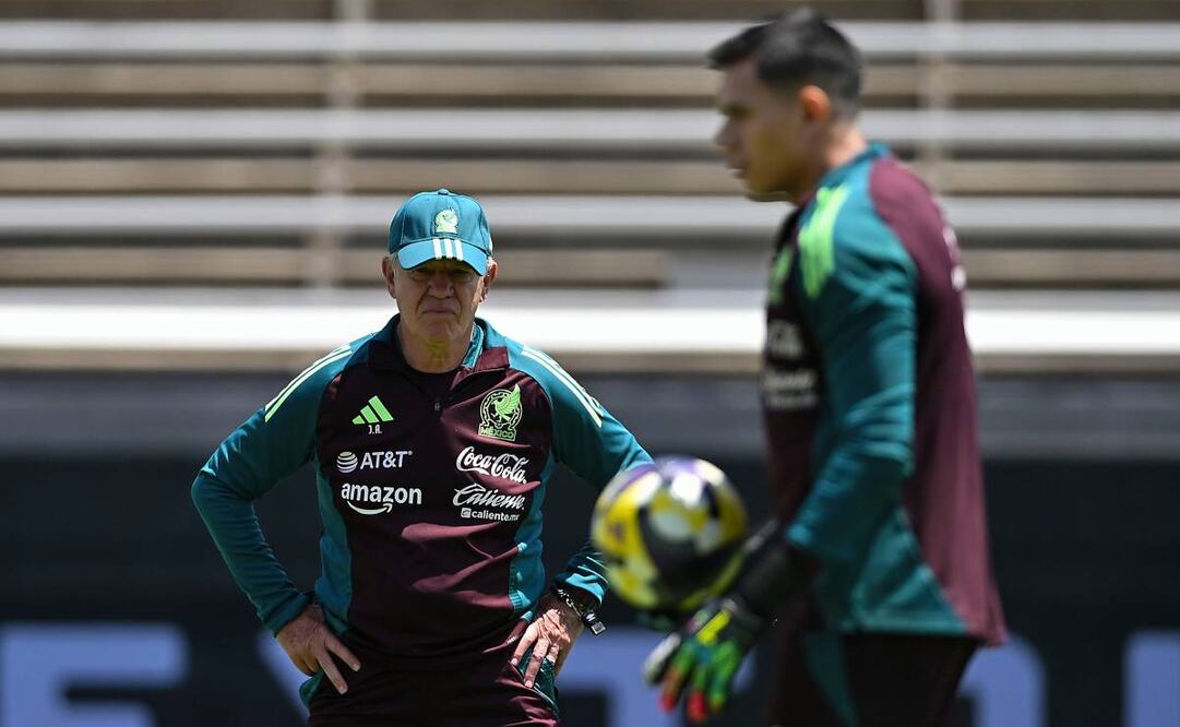 Javier Aguirre contempla dejar en la banca a Luis Malagón, según informó Andrés Vaca. Foto: Imago7