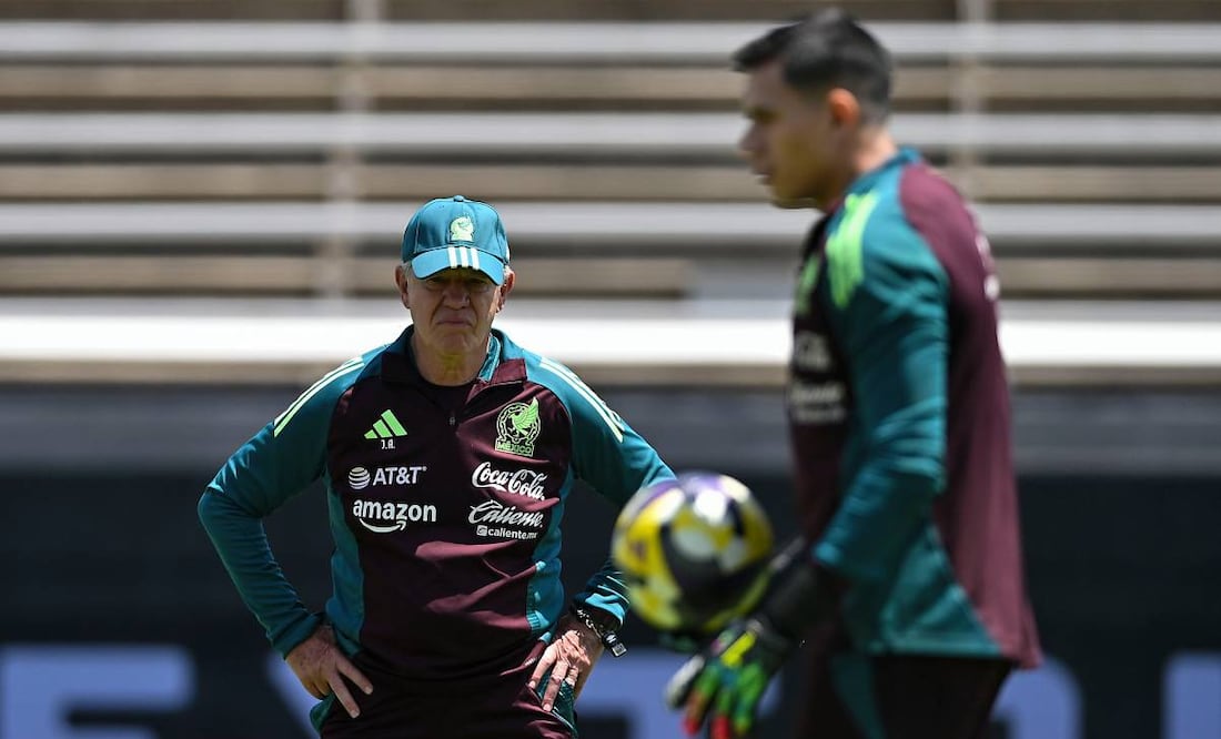 Javier Aguirre contempla dejar en la banca a Luis Malagón, según informó Andrés Vaca. Foto: Imago7