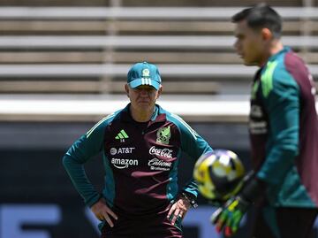 Andrés Vaca explotó porque Javier Aguirre no quiere a Luis Malagón: 'Espera un error para sentarlo'