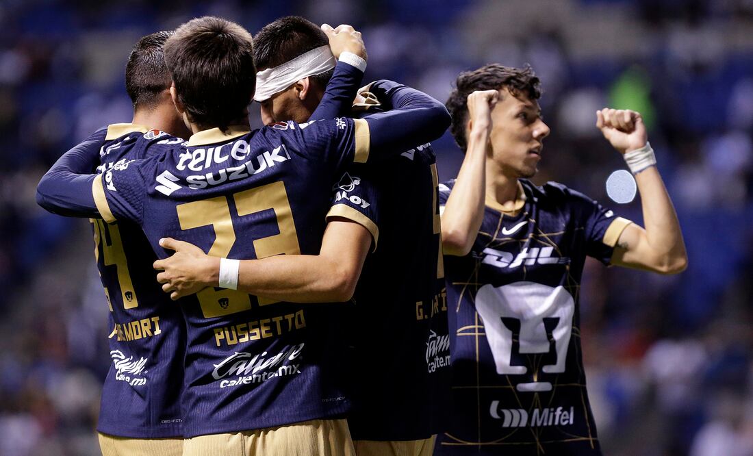 Pumas en festejo de gol, durante el debut de Efraín Juárez en la Liga MX - Foto: Imago7