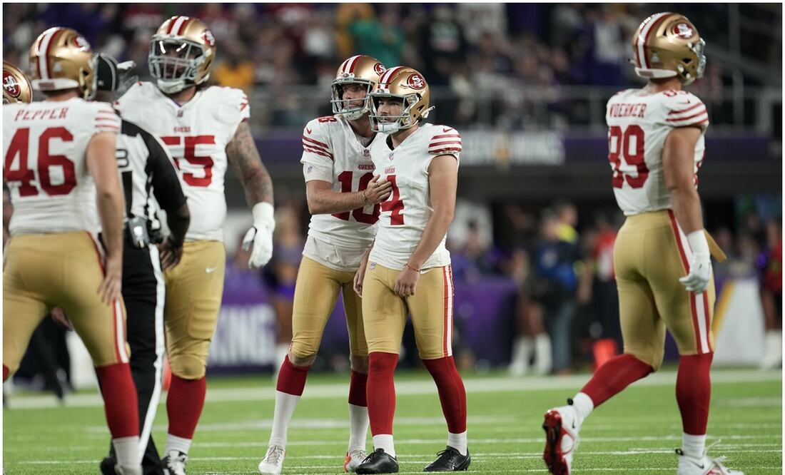 Jugadores de los 49ers ante Vikings / FOTO: AP