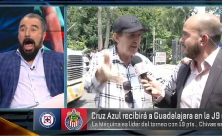 Álvaro Morales fue interrumpido en plena transmisión por un aficionado de Chivas que lo reventó