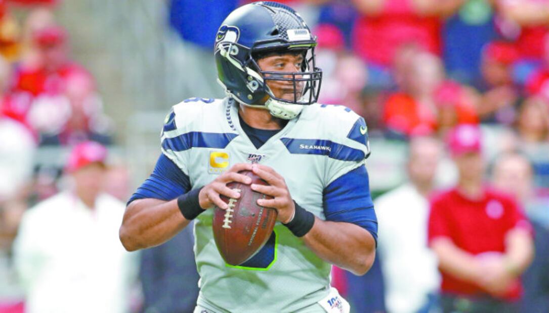 Los millonarios sueldos de los 10 jugadores mejor pagados de la NFL
