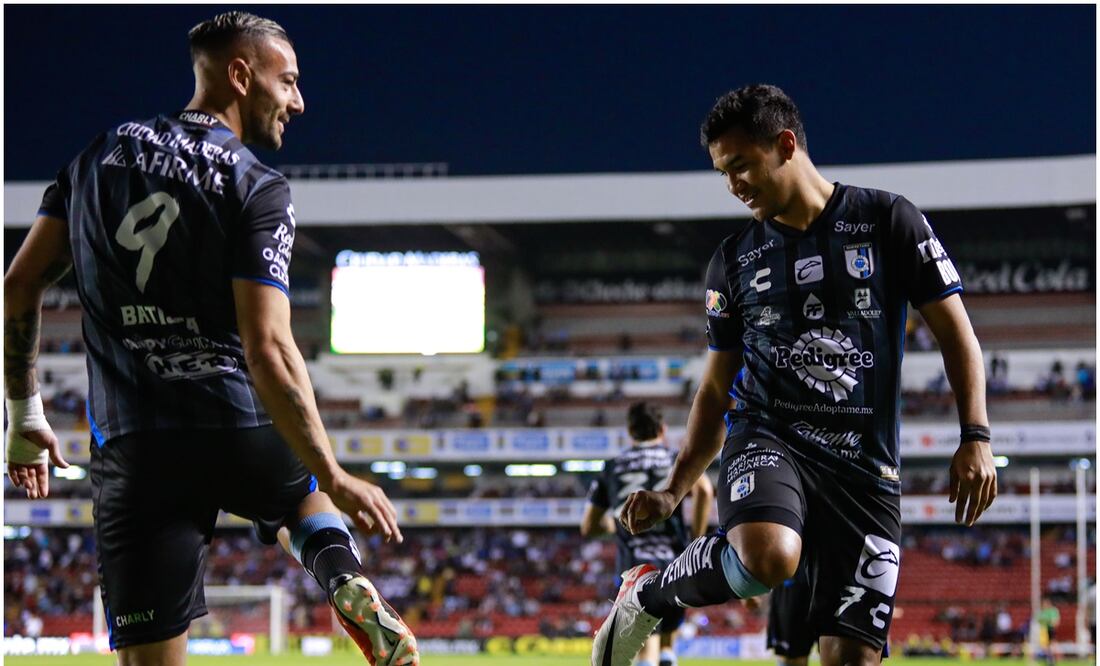 Jugadores de Querétaro festejando un gol ante San Luis / FOTO: Imago7