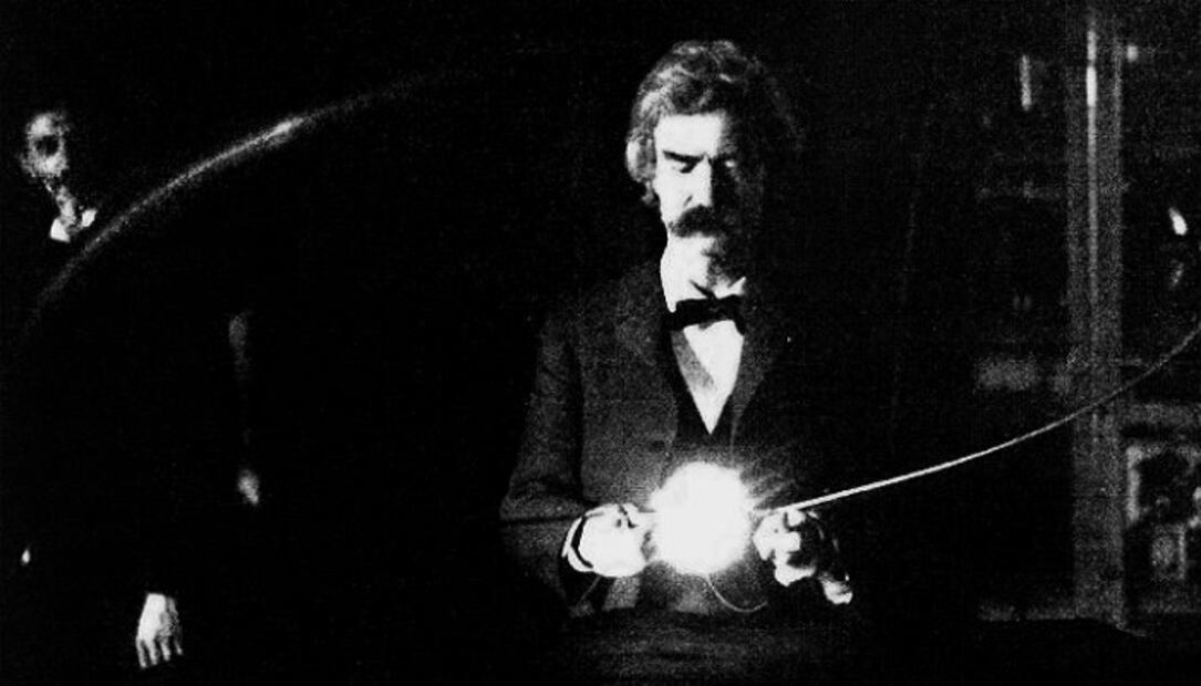 Mark Twain, el escritor que inventó el broche del sostén