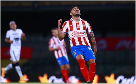 Pumas se hace respetar en Ciudad Universitaria ante las Chivas