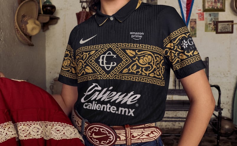 Chivas y Nike presentan su tercer uniforme inspirado en la charrería y desatan polémica. 