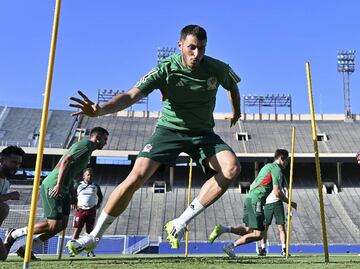 Santi Giménez, Chucky Lozano, Edson y Memo Ochoa se integran a la Selección Mexicana